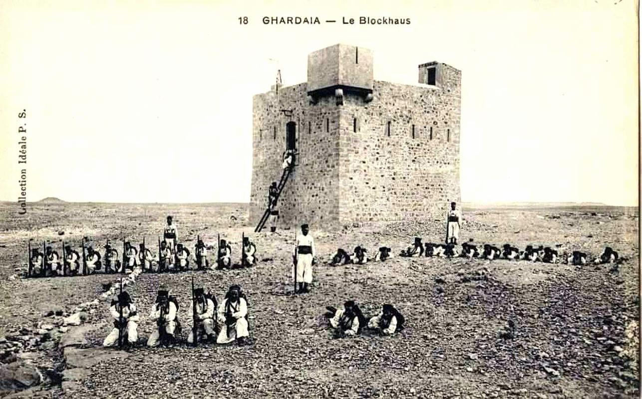 632- Ghardaia - Le blockaus.jpg